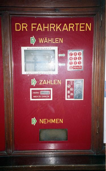 Quedlinburg, Bahnhof, 8.7.1995 (1).jpg